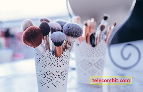 When should you replace your Cosmetic brushes and sponges altogether? How To Clean Makeup Brushes Without Cleaner